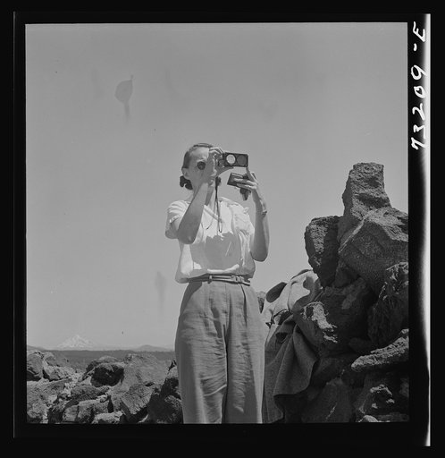 Lane County, Oregon. Tourist at the Dee Wright observation point