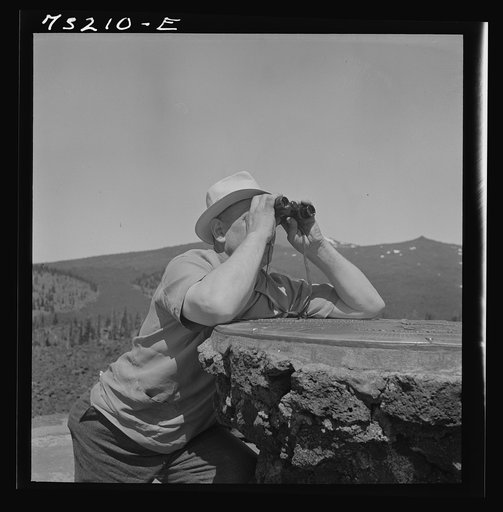 Lane County, Oregon. Tourist at the Dee Wright observation point