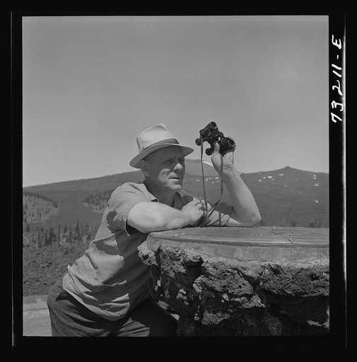Lane County, Oregon. Tourist at the Dee Wright observation point