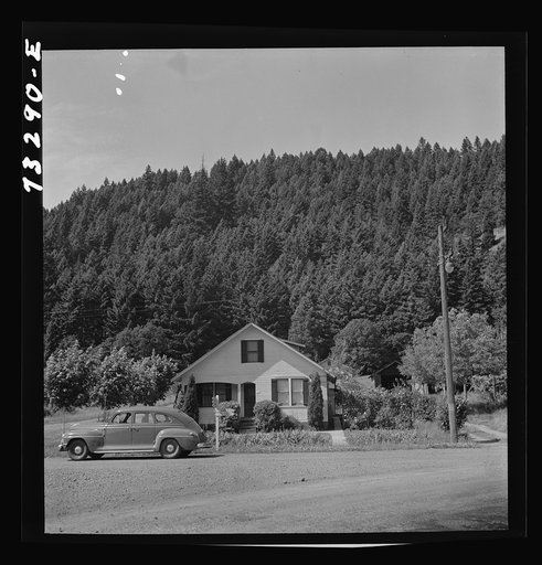 Oakridge, Oregon. House in a lumbering center