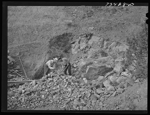 Grant County, Oregon. Miners digging chrome ore