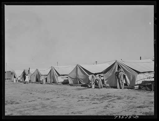 Nyssa, Oregon. FSA (Farm Security Administration) mobile camp now inhabited by Japanese-Americans who volunteered to do farm work. The U.S. Employment Service and the local sugar beet companies made agreements as to wages, working conditions, transportation, recreational facilities and medical care