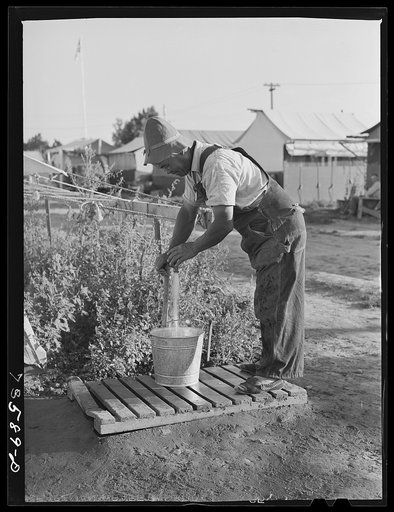 Nyssa, Oregon. FSA (Farm Security Administration) mobile camp. Japanese-American farm worker