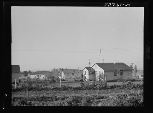 Twin Falls, Idaho. FSA (Farm Security Administration) farm workers' camp. Garden homes