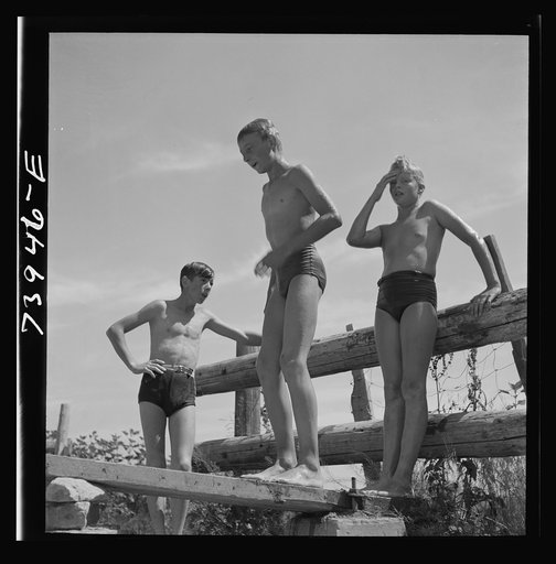 Rupert, Idaho. Schoolboys in swimming