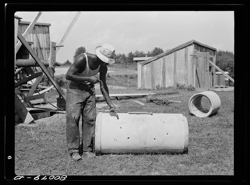 These two sections of pipe form the reservoir in the well. Safe well demonstration near La Plata, Maryland. Charles County