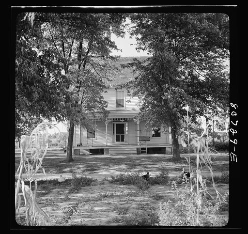 East shore Dorchester County farmhouses are spacious and well built. Dorchester County, Maryland