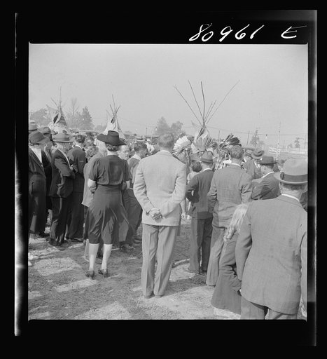 Windsor Locks, Connecticut. Indian performers at the Indian fair sponsored by the local Indian association