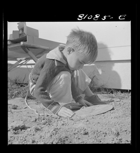 Untitled photo, possibly related to: FSA (Farm Security Administration) defense housing project