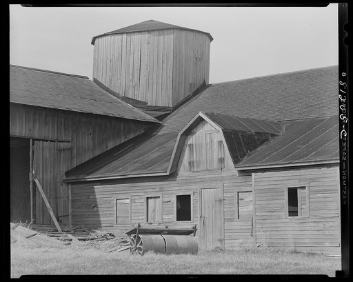Barn on the uplands above Elmira, New York