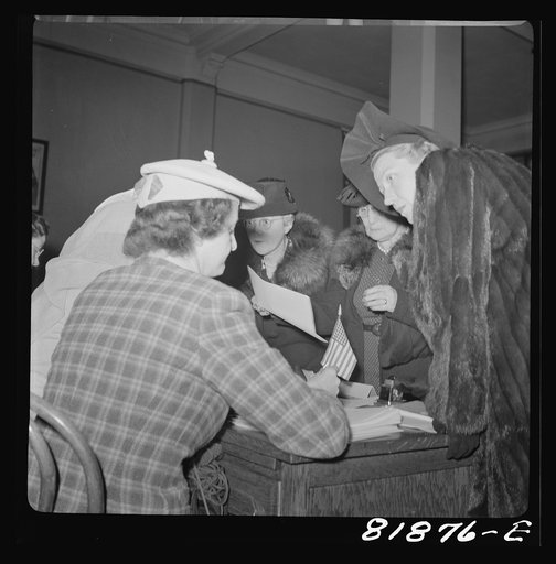 Signing up for Red Cross duties. Red Cross headquarters, San Francisco, California