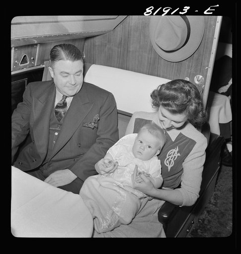 Passengers aboard an American airliner enroute from Washington to Los Angeles