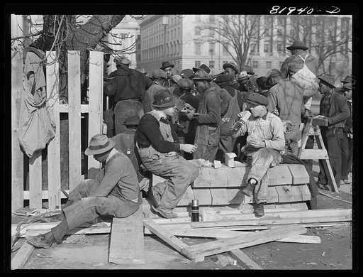 Lunchtime on emergency defense office housing construction job. Washington, D.C.