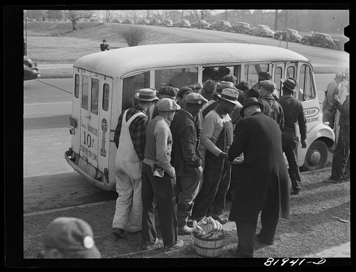 Lunchtime on emergency defense office housing construction job. Washington, D.C.
