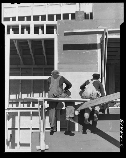 Washington, D.C. Lunchtime on emergency defense office construction job