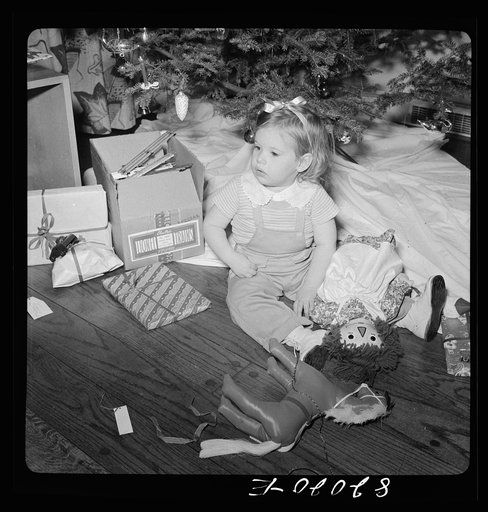 Untitled photo, possibly related to: Christmas in the home of a government executive, Virginia
