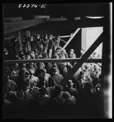 Untitled photo, possibly related to: Lancaster County, Pennsylvania. Farm auction