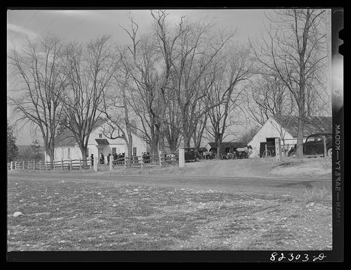 Hinkletown, Pennsylvania (vicinity). Sunday morning at a Mennonite church
