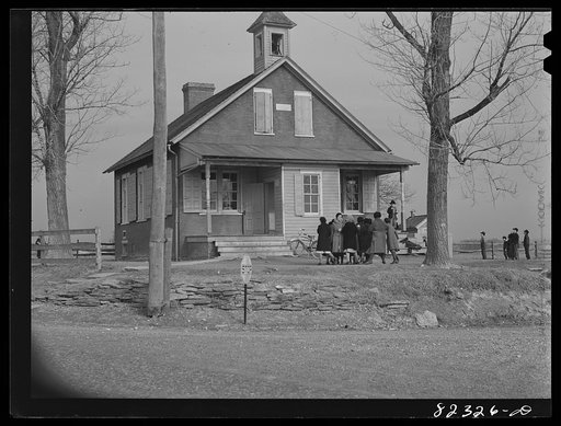 Hinkletown, Pennsylvania (vicinity). One-room eight grade schoolhouse