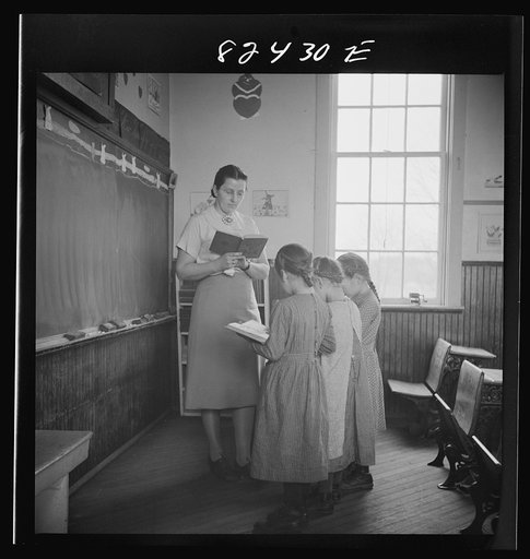 Red Run, Pennsylvania (vicinity). Public school which serves one of the strictest Mennonite communities in the country