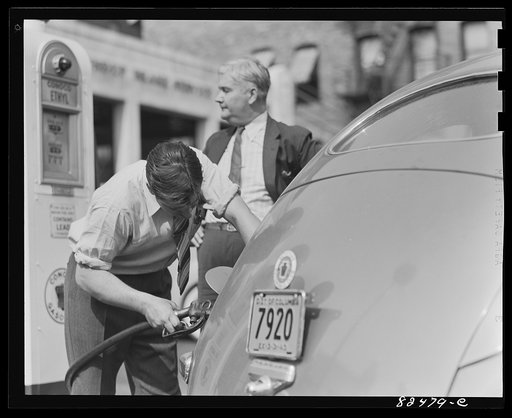 Untitled photo, possibly related to: Washington D.C. Filling up with gas on the day before rationing