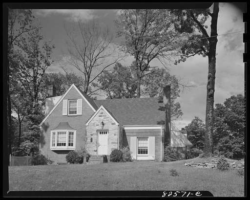 Arlington, Virginia. Home in subdivision