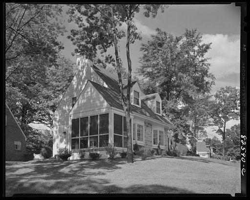 Arlington, Virginia. Home in subdivision