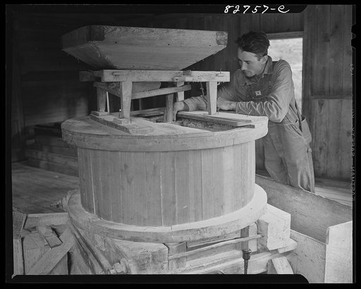 Falco, Florida [i.e. Alabama]. Grist mill which has been grinding corn for eighty years