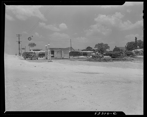 Childersburg, Alabama. Site of bunkhouse built over garage which burned in the night, seriously injuring three workers