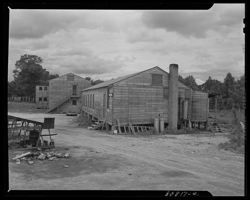Childersburg, Alabama. Bunkhouse and cafeteria to accomodate a hundred defense worker