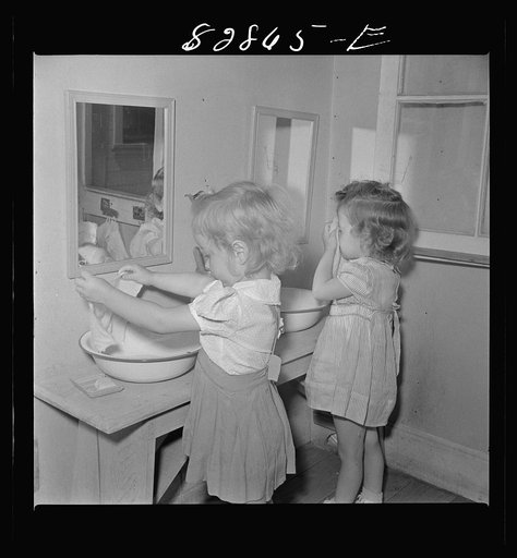 Childersburg, Alabama. Children washing in WPA (Works Progress Aadministration) day nursey for defense workers' children