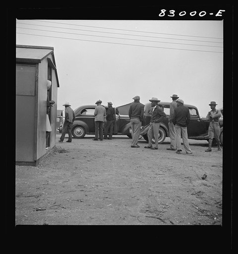 Untitled photo, possibly related to: Bridgeton, New Jersey. FSA (Farm Security Administration) agricultural workers' camp