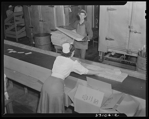 Bridgeton, New Jersey. Seabrook Farm. Frozen food coming out of the quick freezer