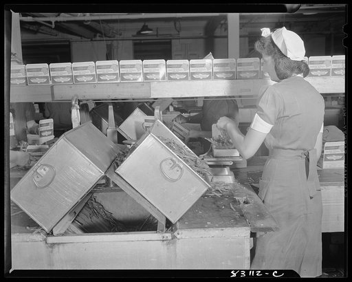 Bridgeton, New Jersey. Seabrook Farm. Packing Birds Eye frozen foods