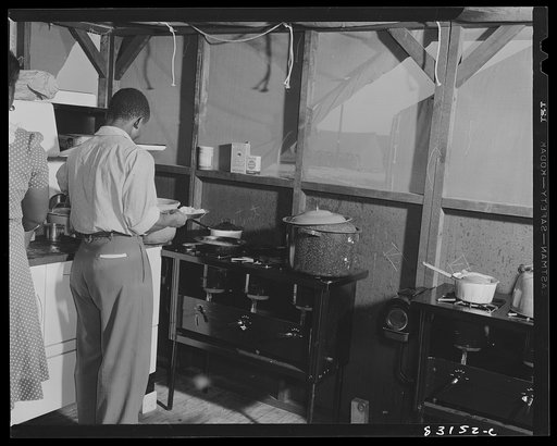 Bridgeton, New Jersey. FSA (Farm Security Administration) agricultural workers' camp. Cook tent