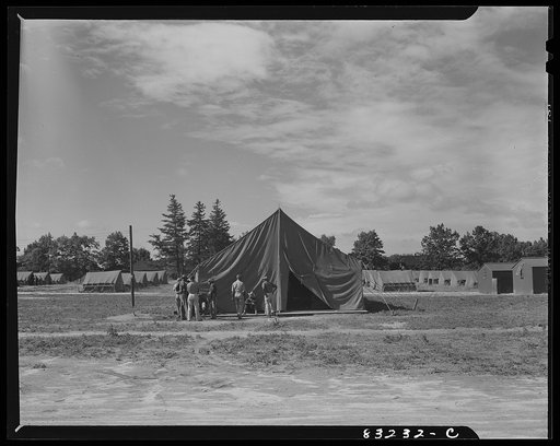 Untitled photo, possibly related to: Bridgeton, New Jersey. FSA (Farm Security Administration) agricultural workers' camp
