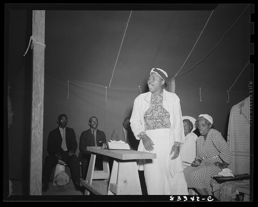 Bridgeton, New Jersey. FSA (Farm Security Administration) agricultural workers' camp. Negro revivalist