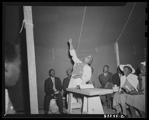 Bridgeton, New Jersey. FSA (Farm Security Administration) agricultural workers' camp. Negro revivalist