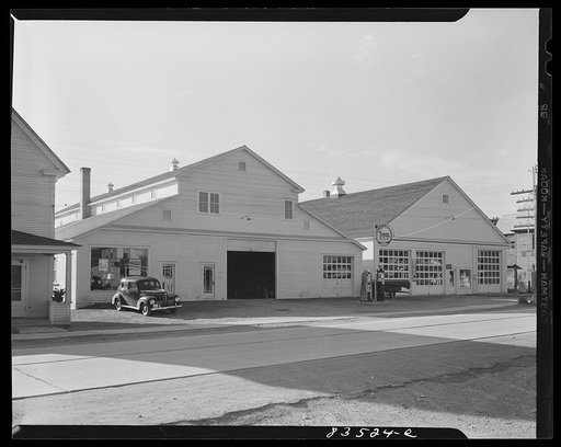 Fort Kent, Maine. Garage which was closed because of shortages and has been proposed as a building to house a textile plant