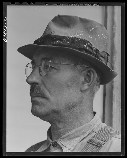 Hartford, Connecticut (vicinity). Boris Sergey Komoroski. He was a Russian sea captain, a graduate of the Czar's navel academy, an officer in the British navy, a Lieutenant Commander in the United States Navy during the World War, first master of a Standard Oil Company tanker. He is now retired from