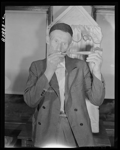 Windsor Locks, Connecticut (vicinity). Jewish rabbi and a farmer