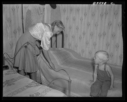 Richwood, West Virginia. (vicinity) The Friend's home had only one room, twenty by twenty feet, but mother, father, son, and grandfather all found room to sleep