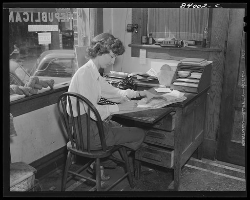 Richwood, West Virginia. Louise Thompson, daughter of a newspaper editor in Richwood. She is a printer's devil
