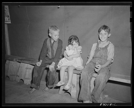 Batavia, New York. Elba FSA (Farm Security Administration) farm labor camp. Children of farm workers from West Virginia.