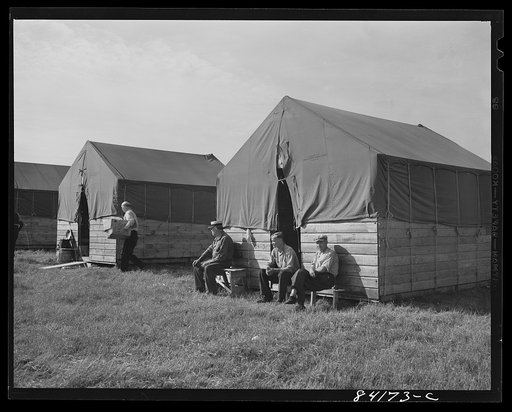 Batavia, New York. Elba FSA (Farm Security Administration) farm labor camp. Relief clients from New York City who were taken off relief and sent to work in the harvest
