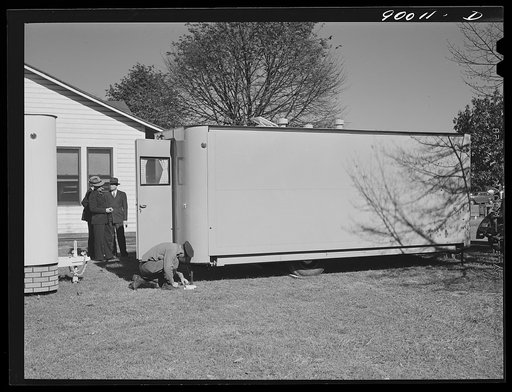Palace mobile home. Expansion trailer for emergency defense housing demonstrated in Washington tourist camp. Washington, D.C.