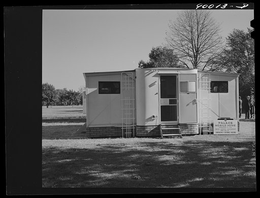 Palace mobile home. Expansion trailer for emergency defense housing demonstrated in Washington tourist camp. Washington, D.C.