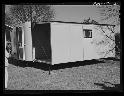 Palace mobile home. Expansion trailer for emergency defense housing demonstrated in Washington tourist camp. Washington, D.C.