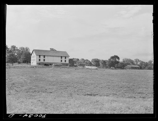 Barn on farm near Dayton, Ohio
