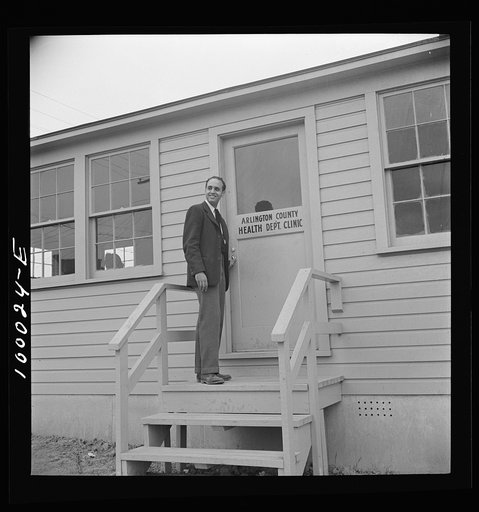 Arlington, Virginia. FSA (Farm Security Administration) trailer camp project. Outside the clinic in the community building